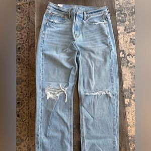 American Eagle 90’s Straight Jeans - Size 6 Short